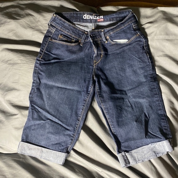 Denizen Levi’s Pants - Denizen Levi’s carpet shorts​​​​